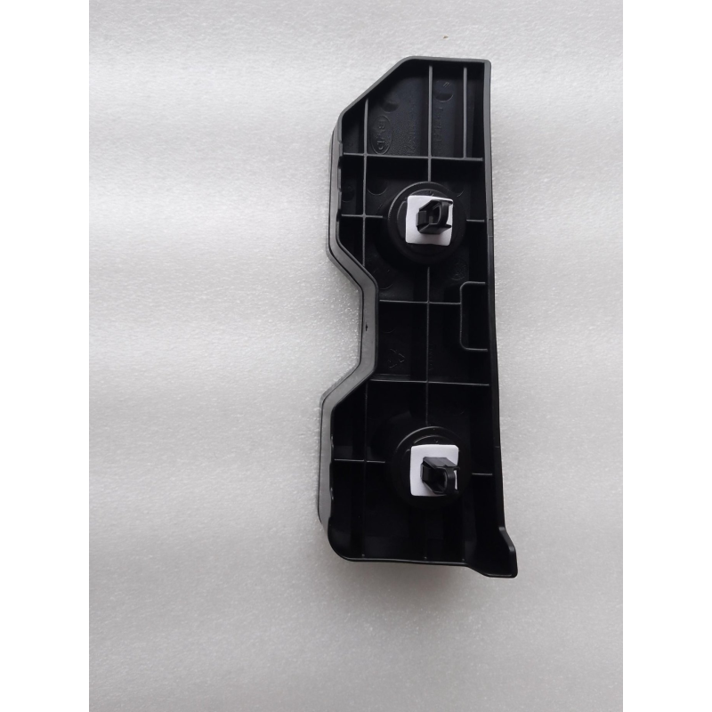 Rear bumper bracket R