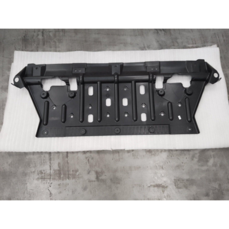 Engine lower fender front