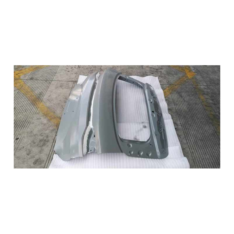 Tail cover