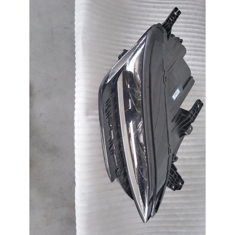 Right front headlight