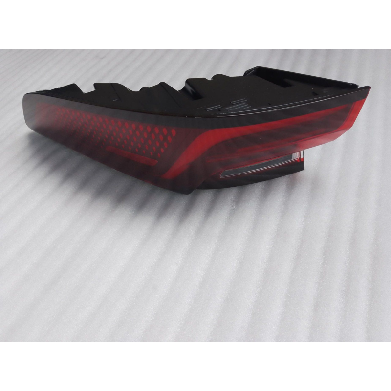 Right rear taillight