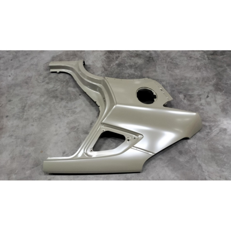 Right rear fender