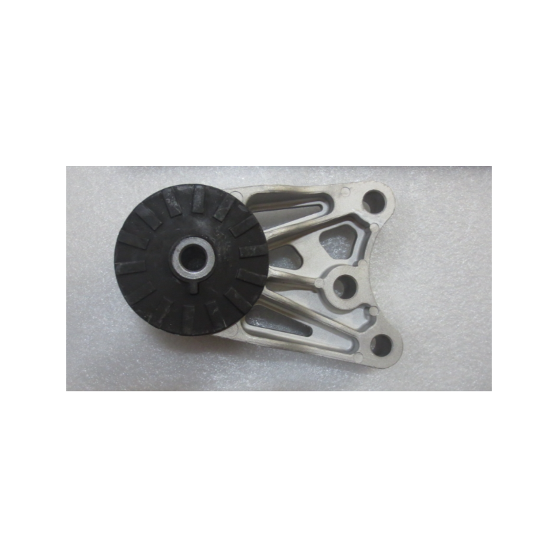 Right engine mount