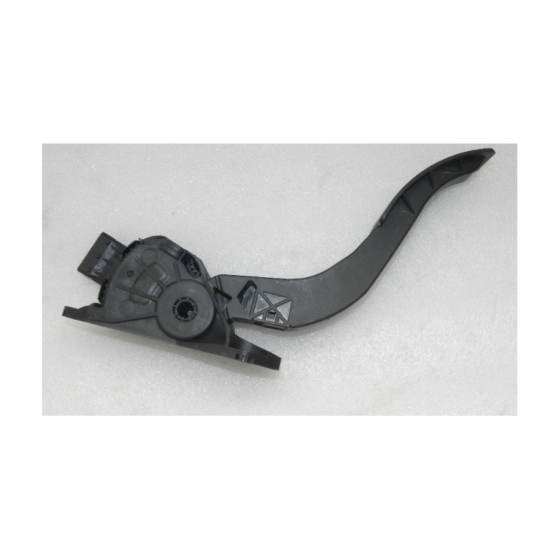 Electronic accelerator pedal