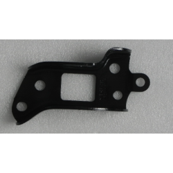 Right traction arm mounting bracket