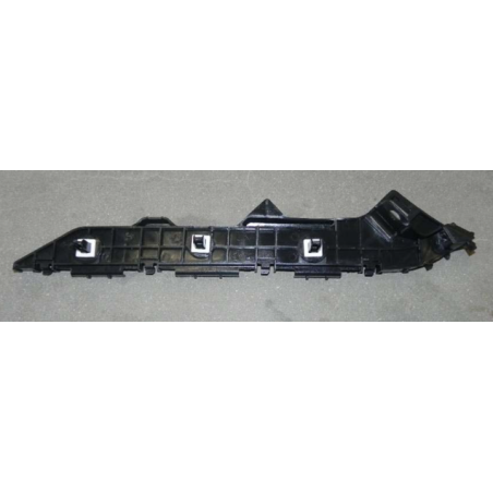 Rear bumper right front bracket