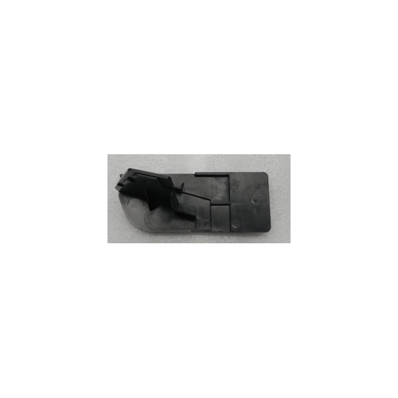 Small fender under right rear wheel