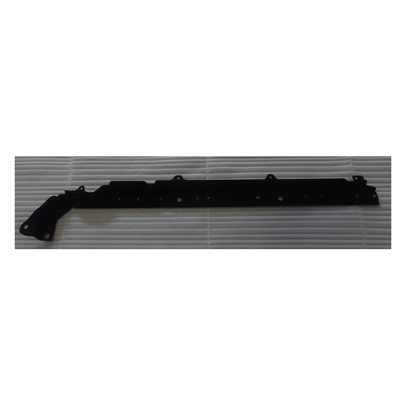 Front floor right fender