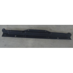 Battery pack front deflector