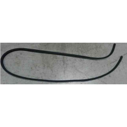 Front windshield lower crossbeam front connecting plate sponge pad