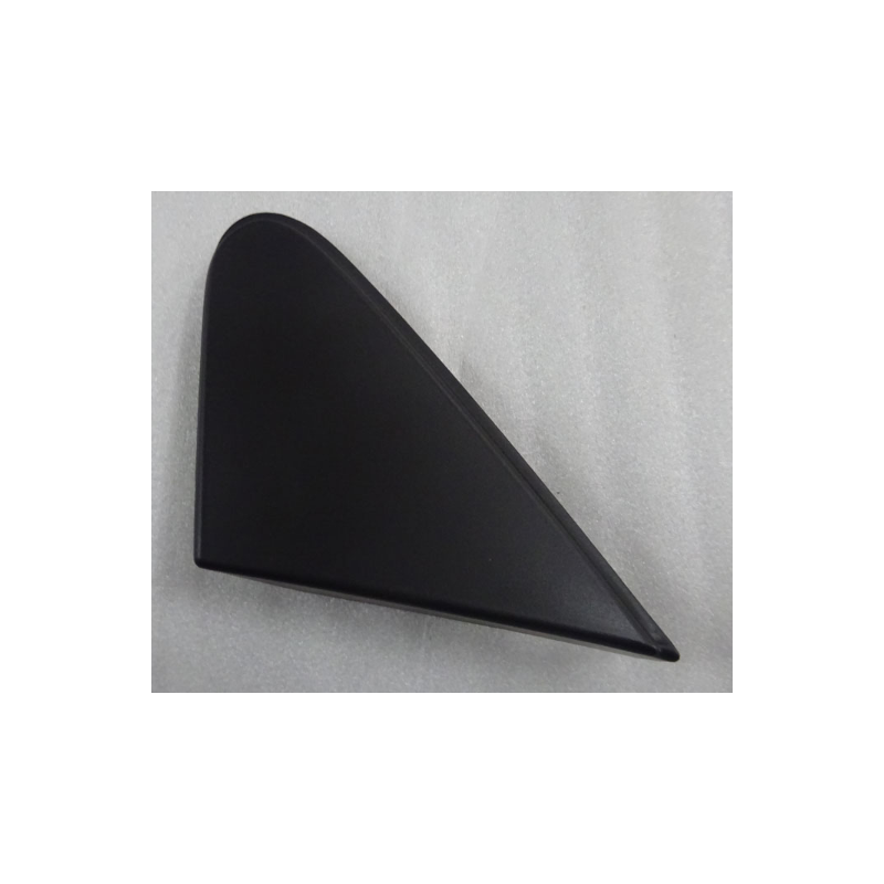 Left fender corner trim