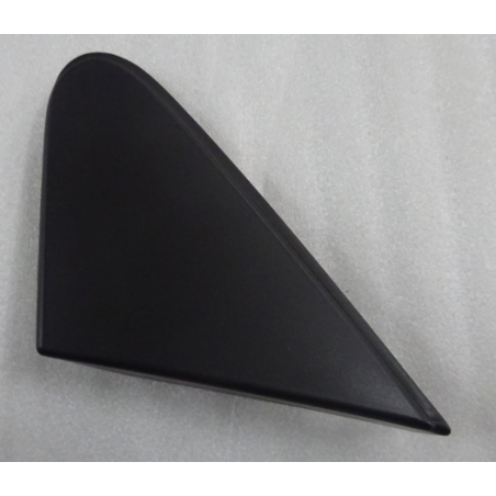 Left fender corner trim