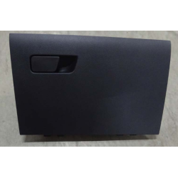 Glove box