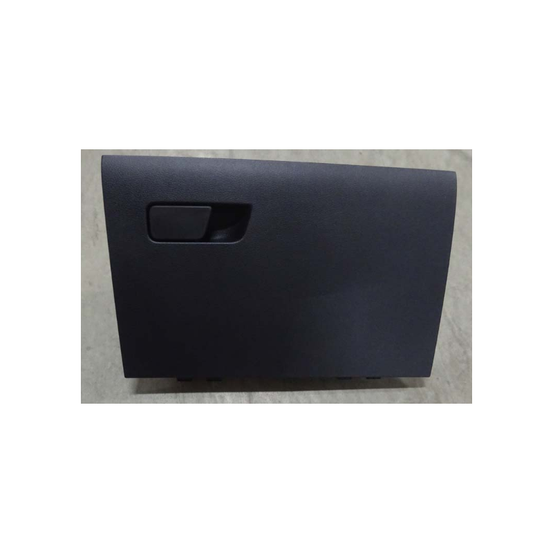 Glove box