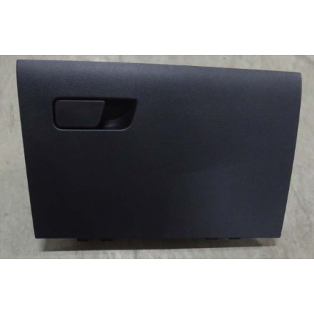 Glove box