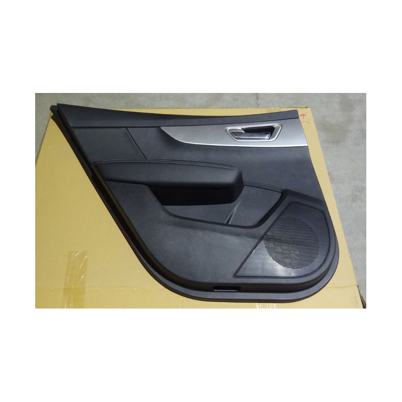 Left rear door guard plate