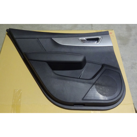 Left rear door guard plate