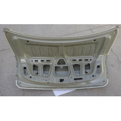 Tail cover with hole