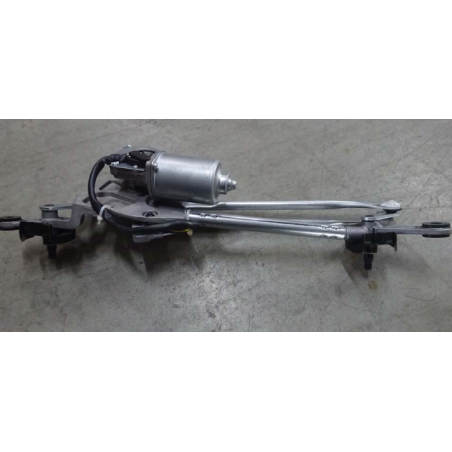 Front wiper drive system