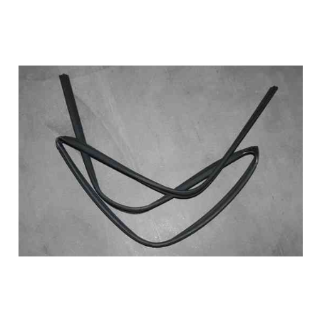 Right rear door glass groove