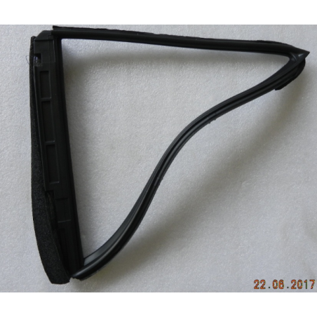 Left rear door corner window sealing strip