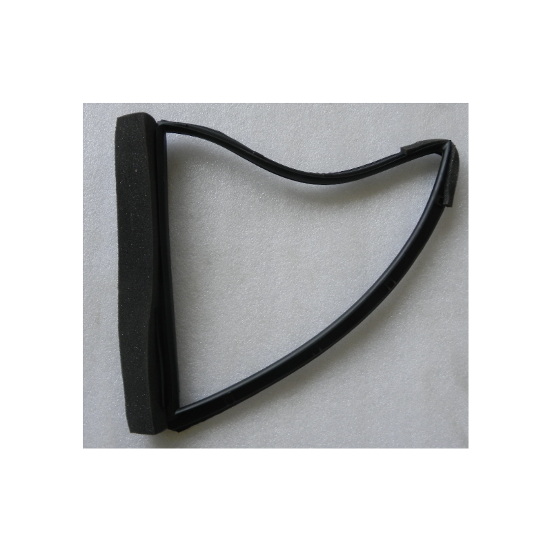 Right rear door corner window sealing strip