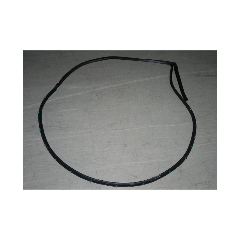 Right rear door sealing strip