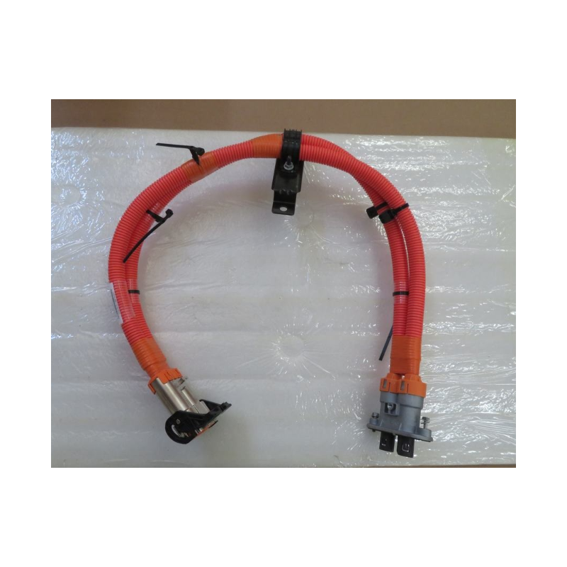 High voltage distribution harness